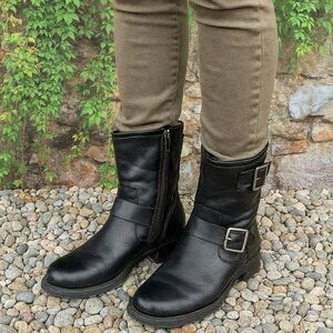 FRYE Vicky Black Leather Engineer Boots, 6.5B